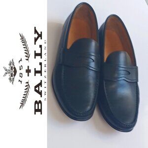 Bally Switzerland Loafers Shoes in Black Leather